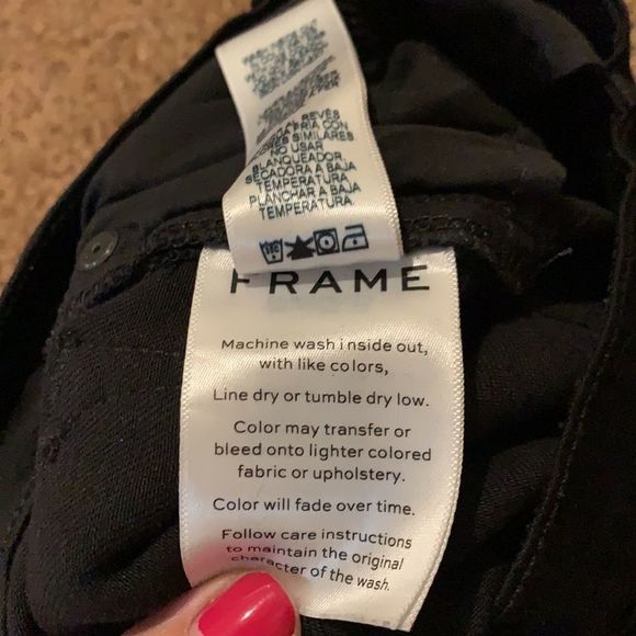 FRAME Denim - light edgy pleated front & perfectly designed slits formed ankle - Picture 12 of 15